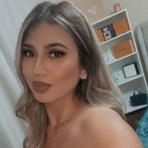 Meet your Posher, Angie